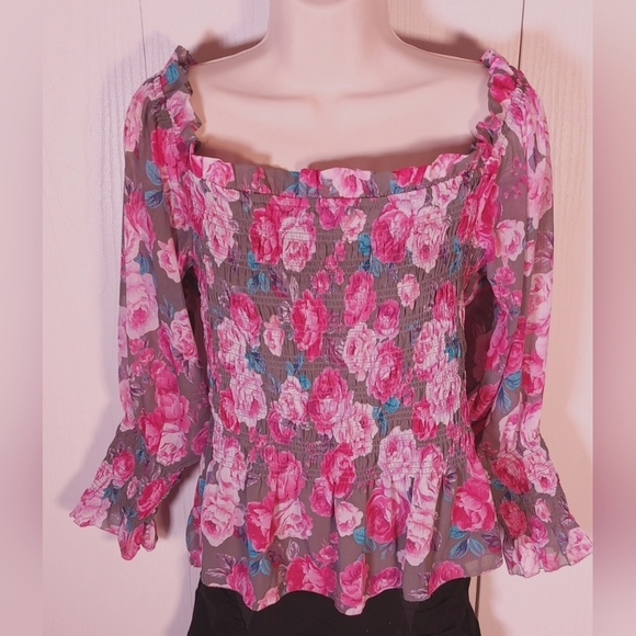 Torrid Crinkle Chiffon Smocked Waist Size 2X  Off Shoulder Floral Crop Top Boho - Picture 4 of 12